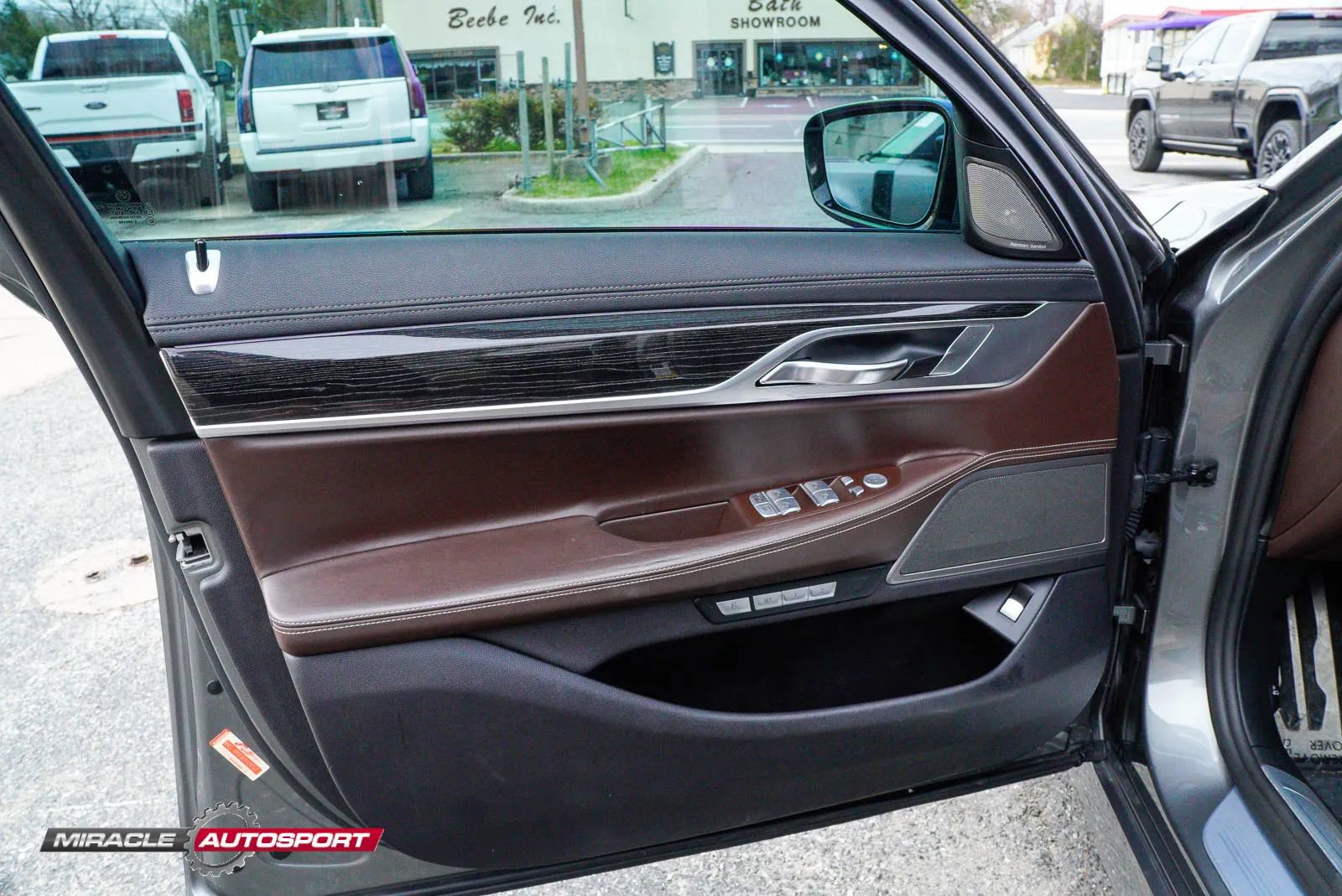 Used 2016 BMW 750i RWD image 16