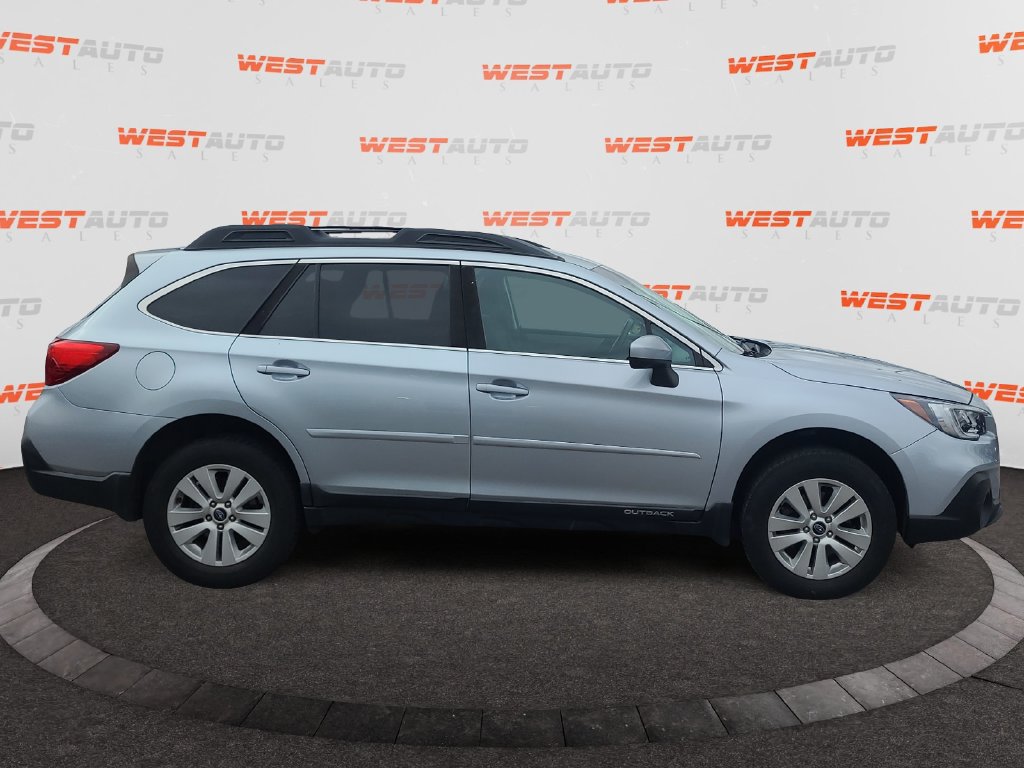 Used 2018 Subaru Outback 2.5i Premium AWD/4WD image 6