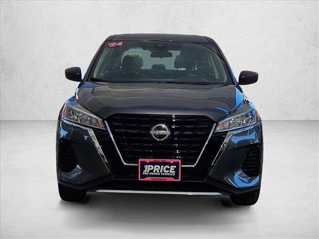 Used 2024 Nissan Kicks S FWD image 2