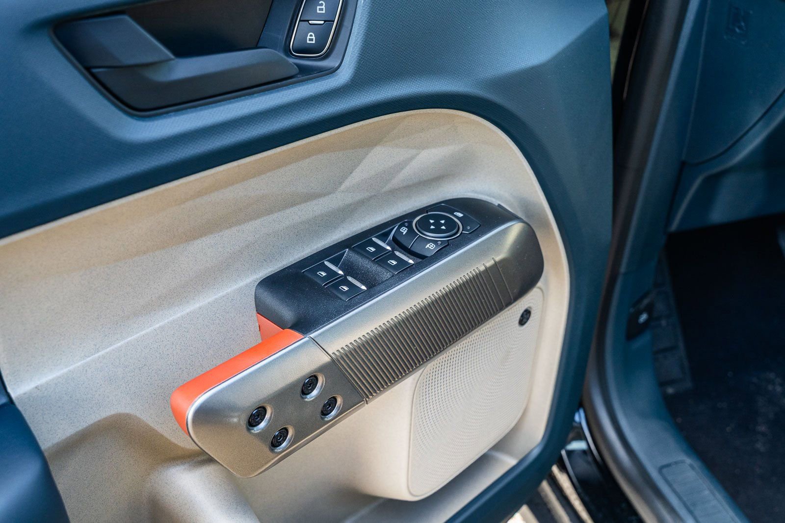 New 2026 Ford Maverick Lariat image 13