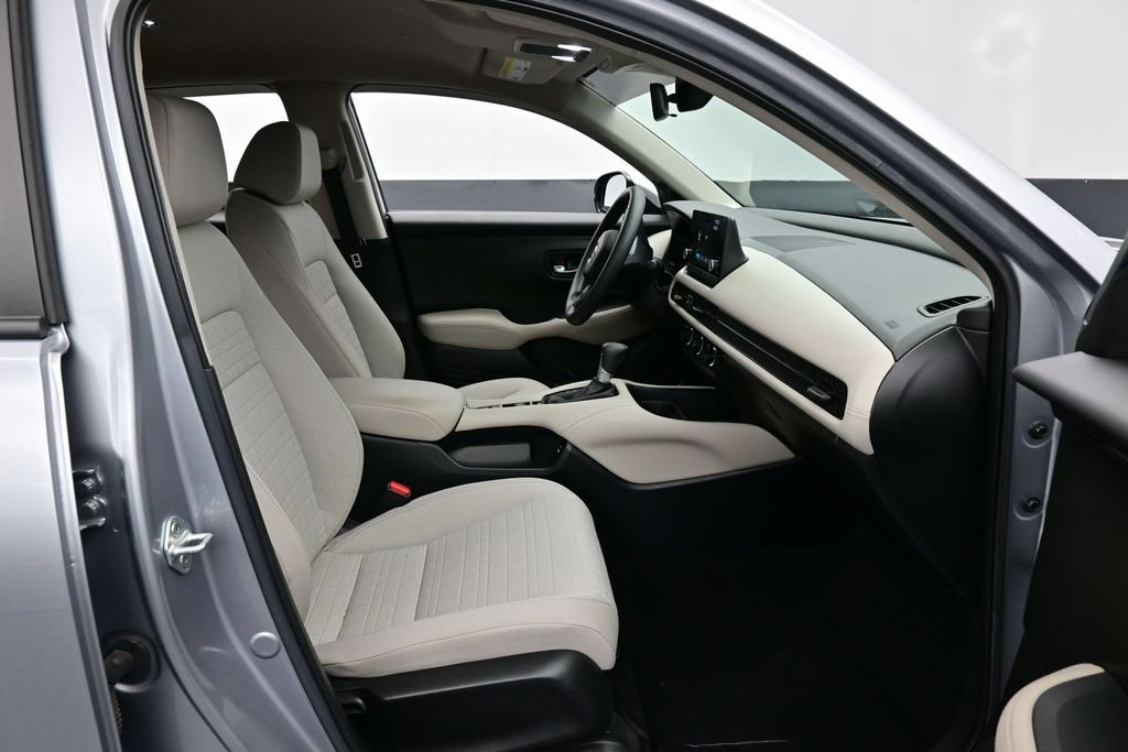 Used 2024 Honda HR-V LX image 34