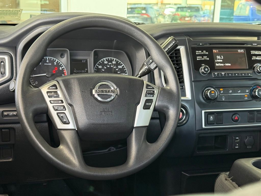 Used 2017 Nissan Titan S image 27