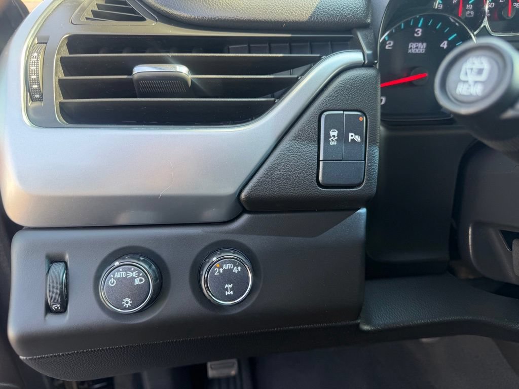 Used 2019 Chevrolet Tahoe LS AWD/4WD image 25