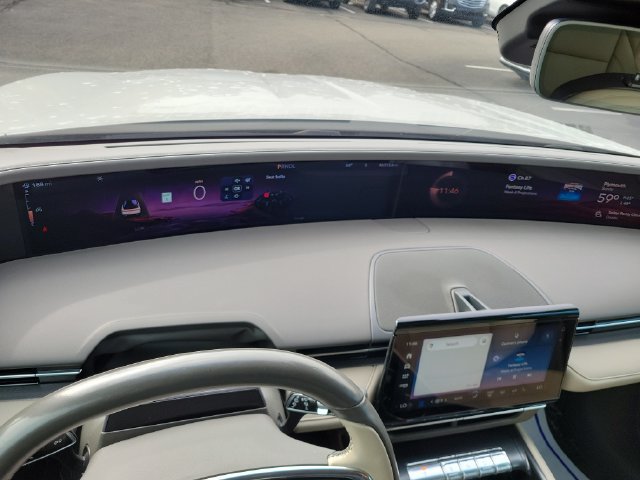 Used 2024 Lincoln Nautilus Premier AWD/4WD image 16