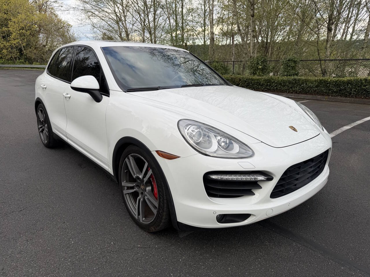 Used 2013 Porsche Cayenne Turbo AWD/4WD image 3
