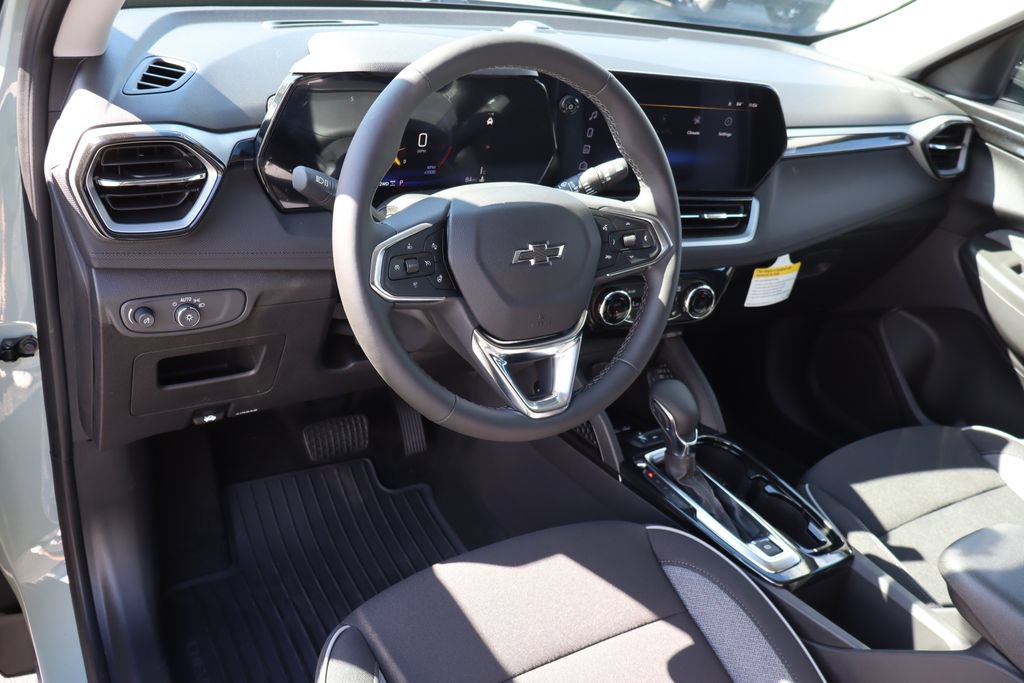New 2026 Chevrolet TrailBlazer LT w/ Convenience Package AWD/4WD image 6