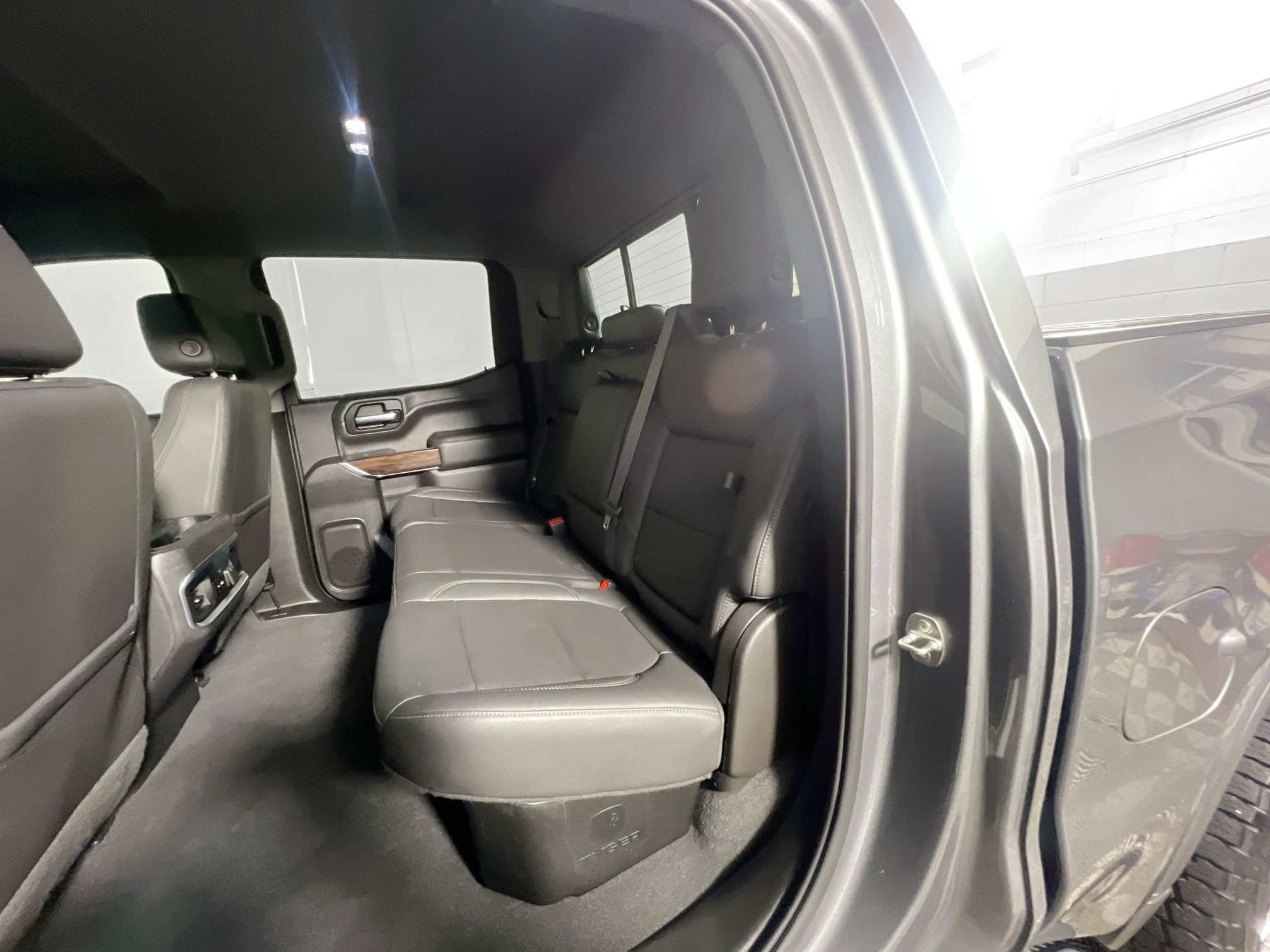Used 2022 GMC Sierra 1500 SLT w/ SLT Premium Plus Package AWD/4WD image 29