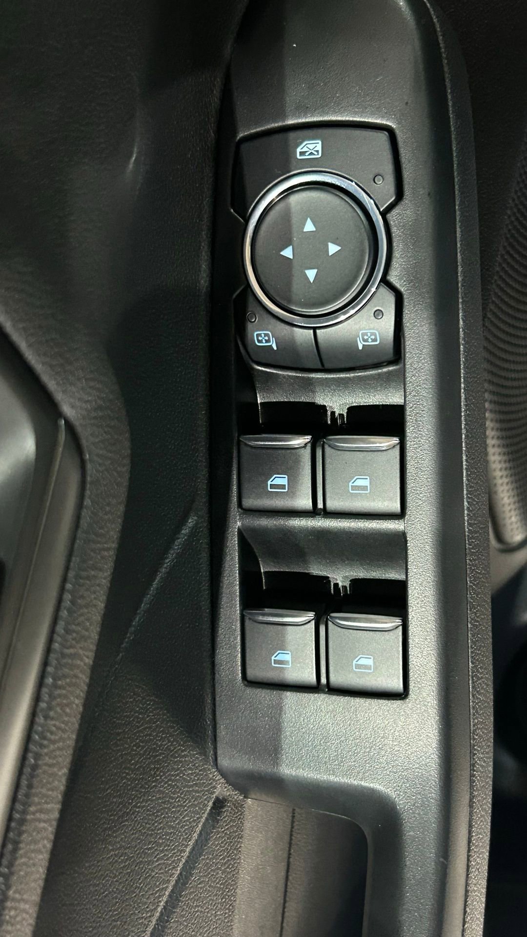 Used 2024 Ford Escape SE FWD image 37