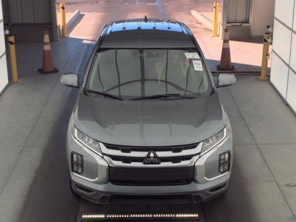 Used 2024 Mitsubishi Outlander Sport SE image 2