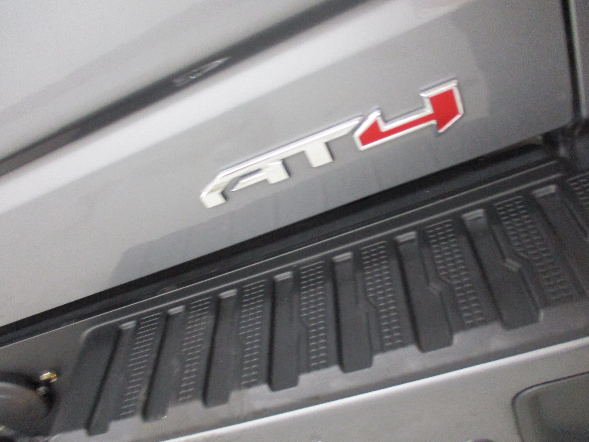 Certified 2022 GMC Sierra 1500 AT4 w/ AT4 Premium Package AWD/4WD image 10