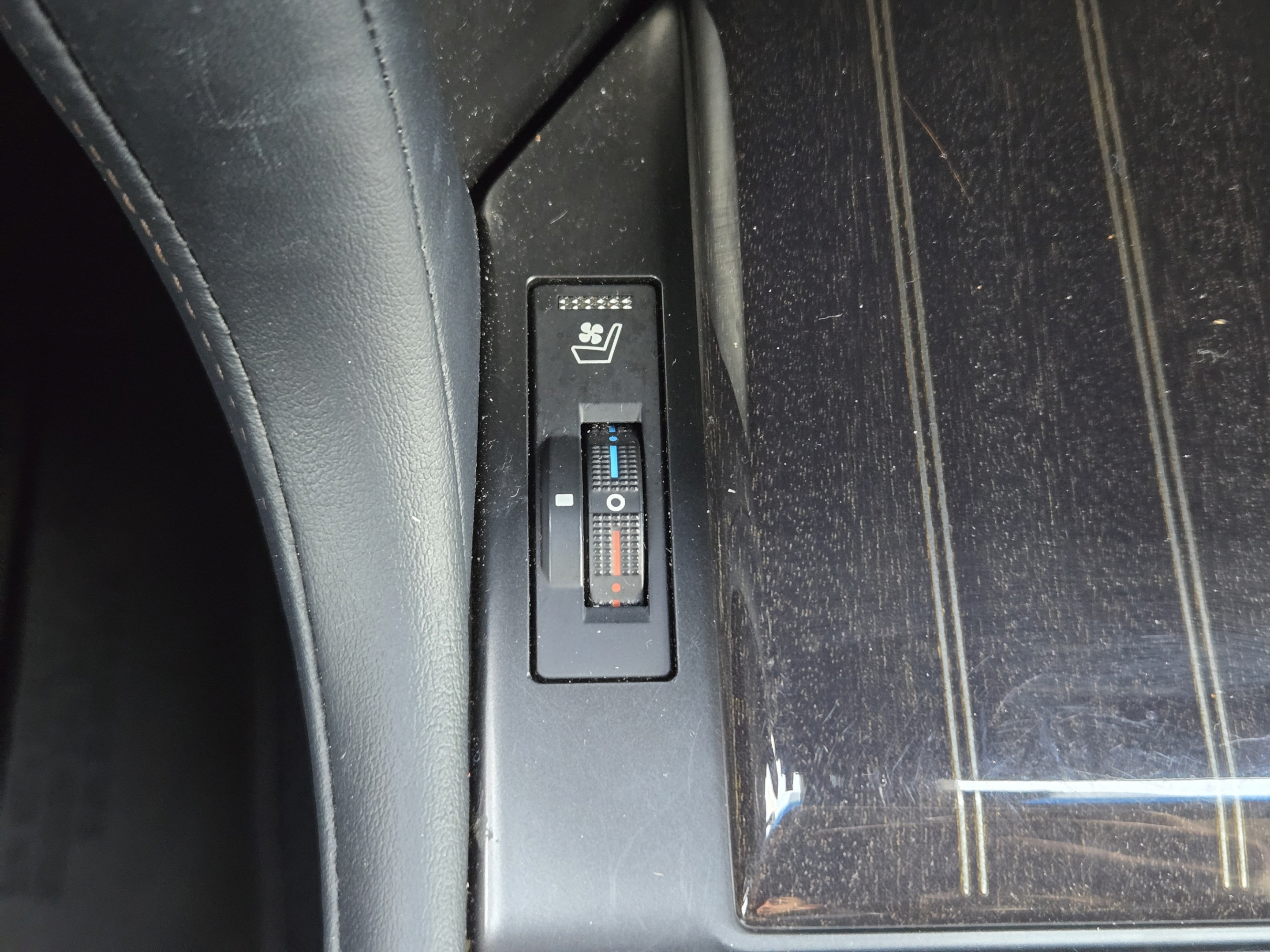 Used 2023 Lexus GX 460 Premium AWD/4WD image 17
