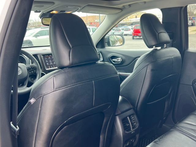 Used 2022 Jeep Cherokee Trailhawk w/ Trailhawk Elite Value Package image 38