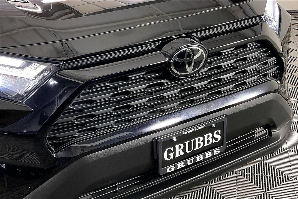 Used 2024 Toyota RAV4 XLE Premium FWD image 34