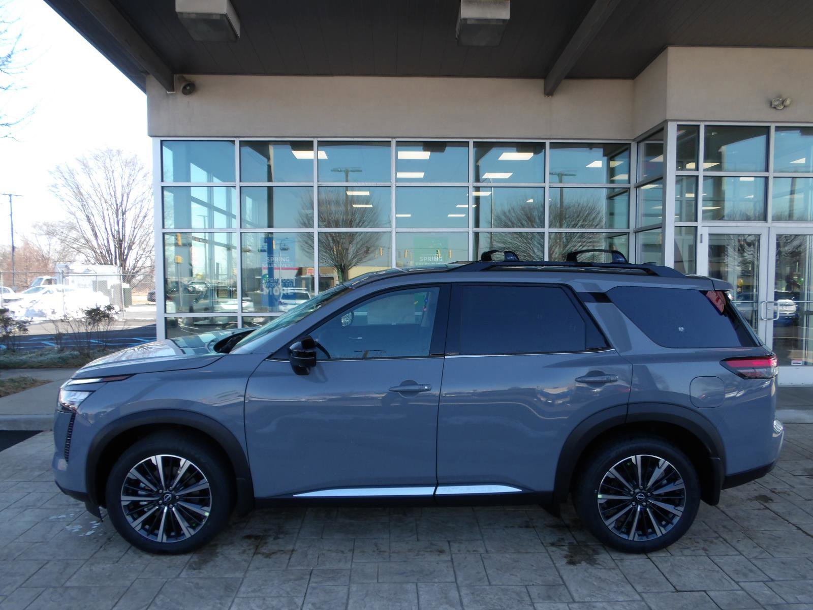 New 2026 Nissan Pathfinder Platinum image 4