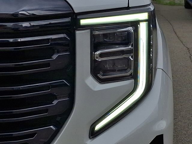 Used 2024 GMC Sierra 1500 Denali Ultimate AWD/4WD image 9