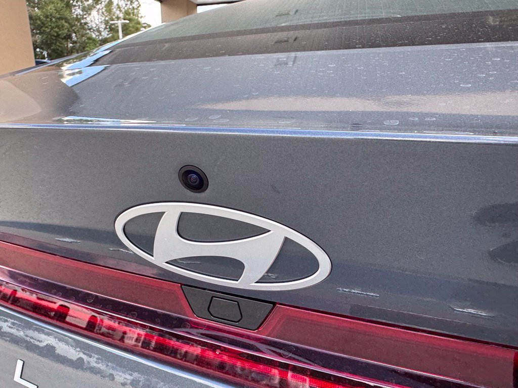 New 2026 Hyundai Elantra Limited FWD image 16