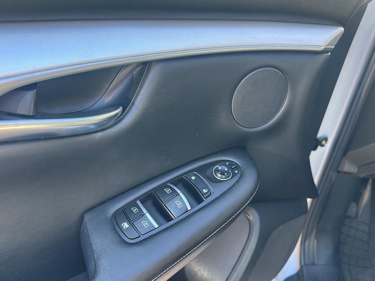 Used 2019 INFINITI QX50 Luxe FWD image 10