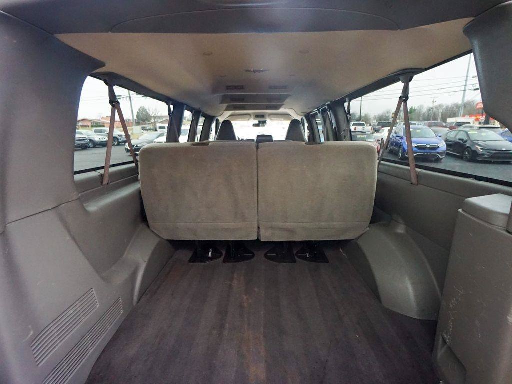 Used 2020 Chevrolet Express 3500 LT w/ LT Preferred Equipment Group RWD image 27