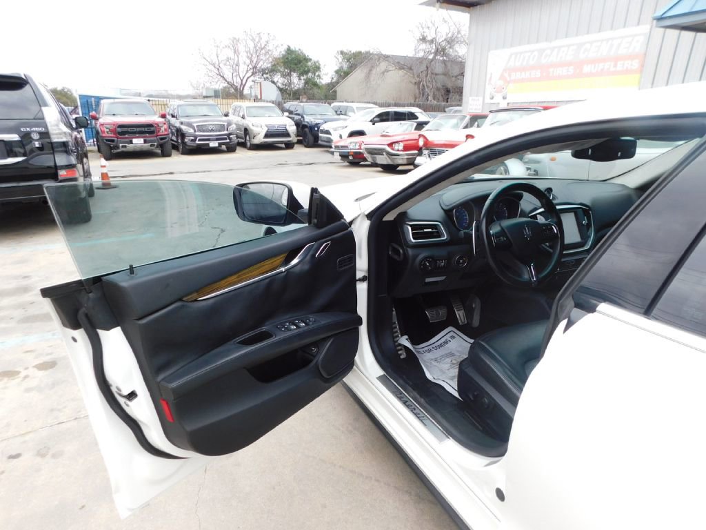 Used 2014 Maserati Ghibli S Q4 AWD/4WD image 22