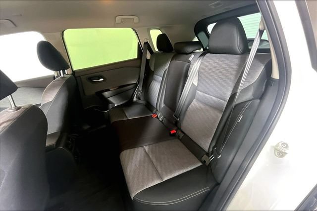 Used 2023 Nissan Rogue SV AWD/4WD image 29