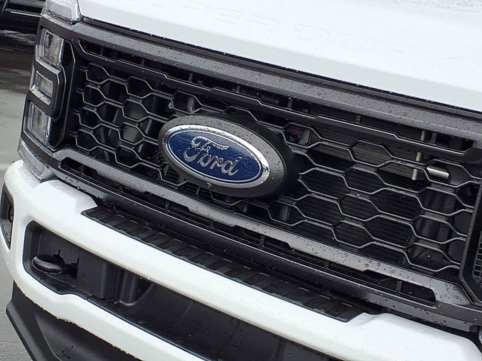 Used 2024 Ford F250 Lariat w/ Sport Appearance Package image 32