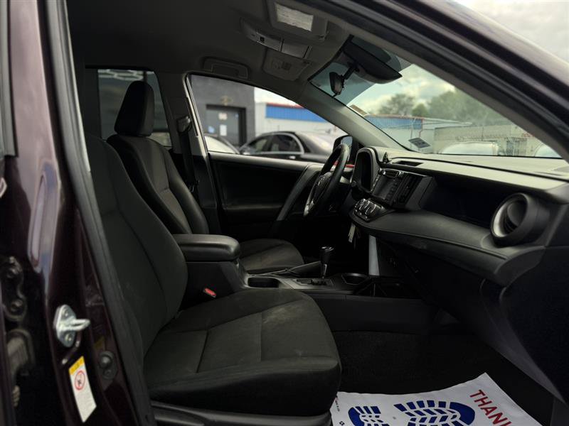Used 2017 Toyota RAV4 LE w/ Carpet Mat Package AWD/4WD image 18