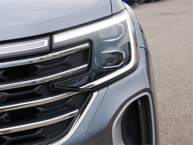 Certified 2025 Volkswagen Atlas SE image 10