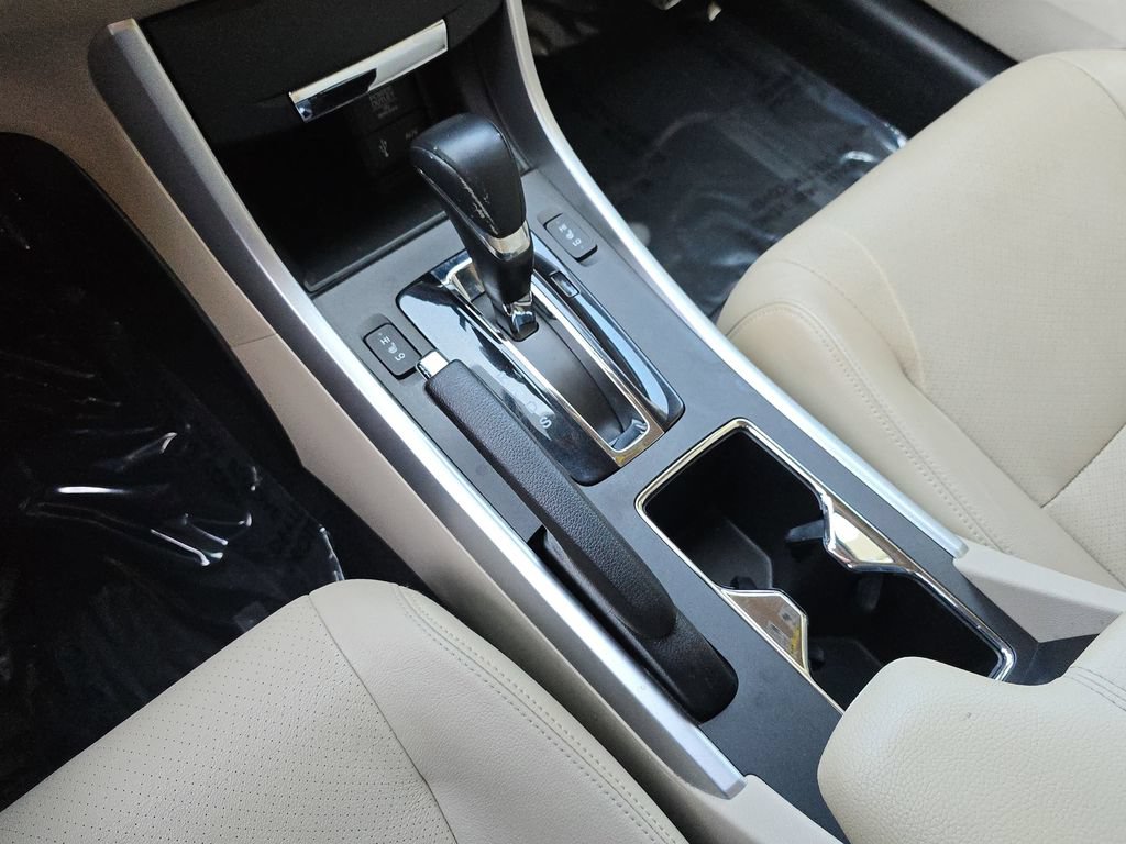 Used 2015 Honda Accord EX-L image 29
