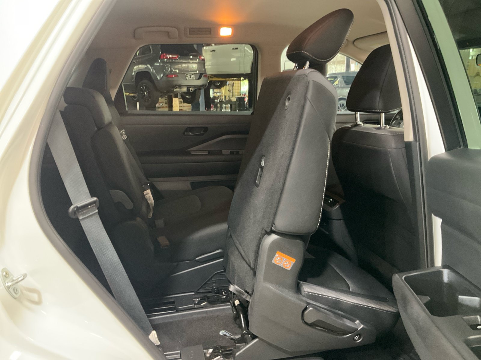 Used 2024 Nissan Pathfinder SV AWD/4WD image 20