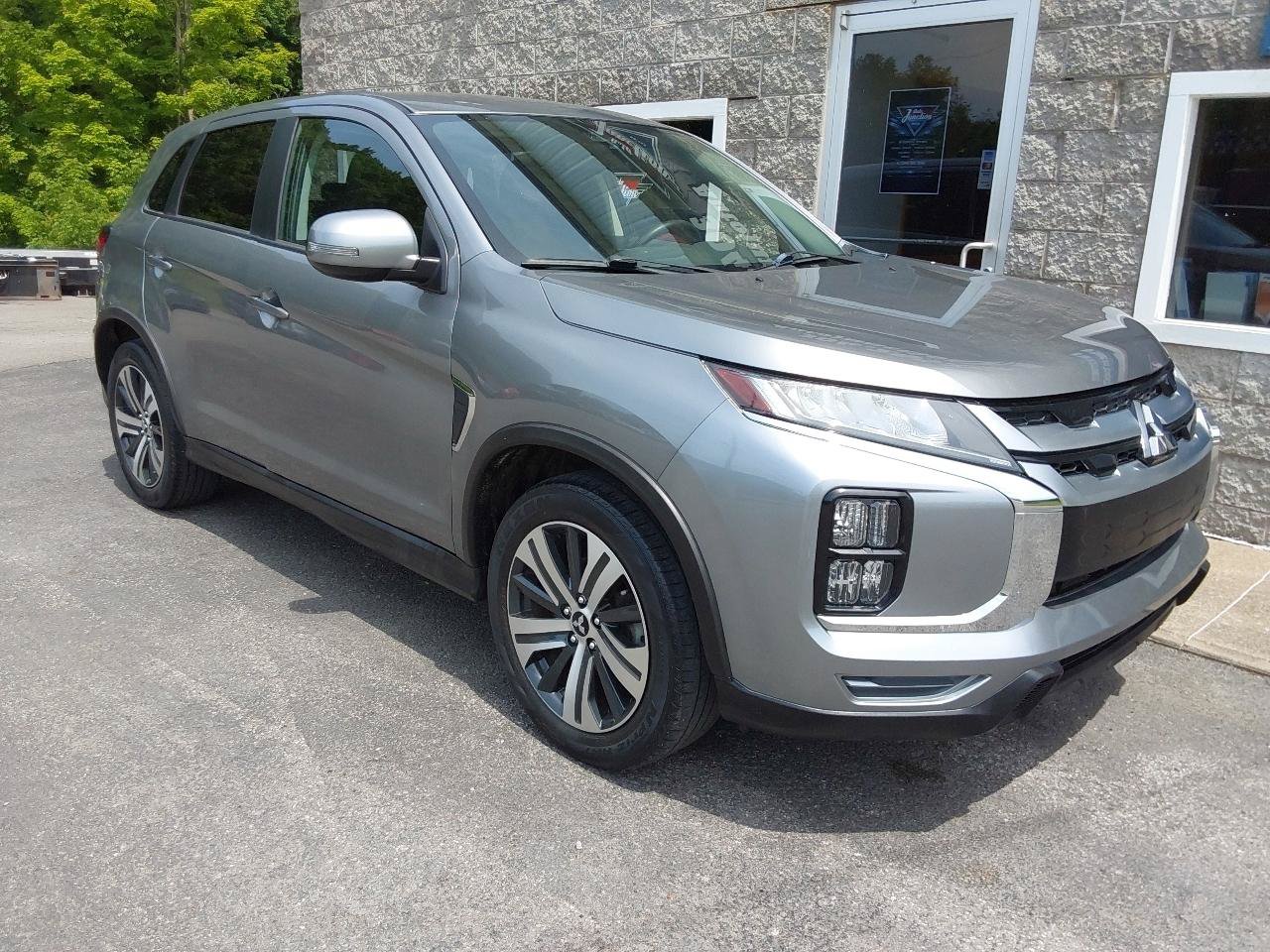 Used 2021 Mitsubishi Outlander Sport SE AWD/4WD image 2