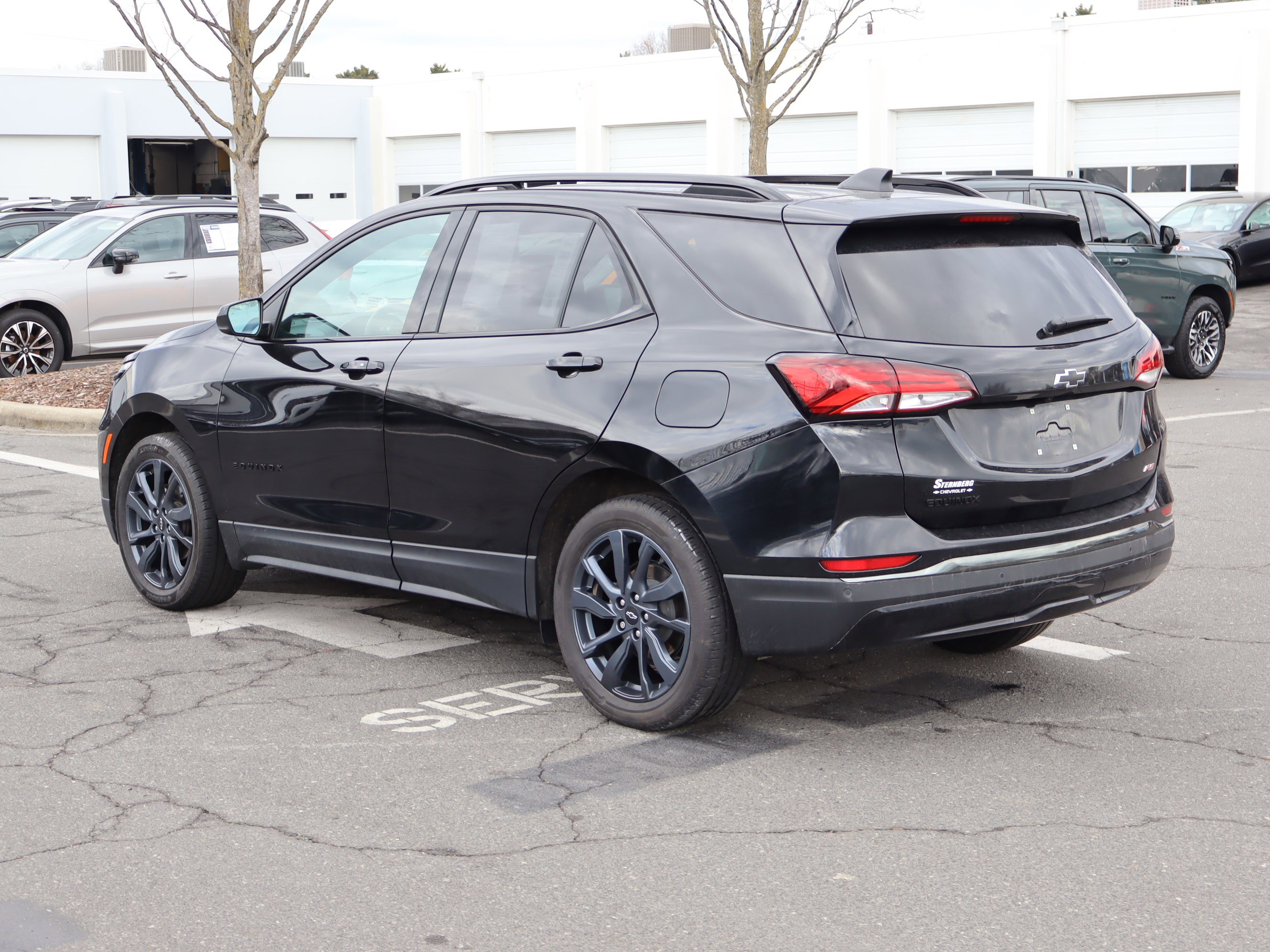 Used 2022 Chevrolet Equinox RS w/ LPO, Floor Liner Package image 8