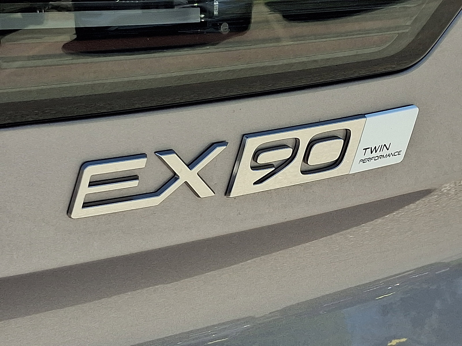New 2026 Volvo EX90 Ultra AWD/4WD image 14