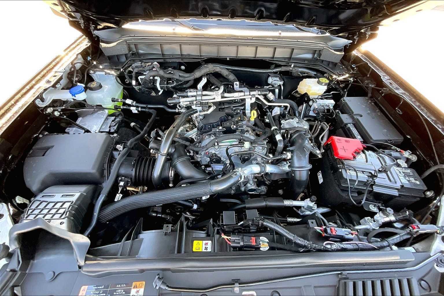 New 2025 Ford Bronco Base image 15