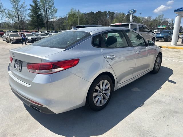 Used 2016 Kia Optima LX image 10