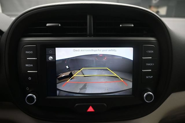Used 2025 Kia Soul LX FWD image 12
