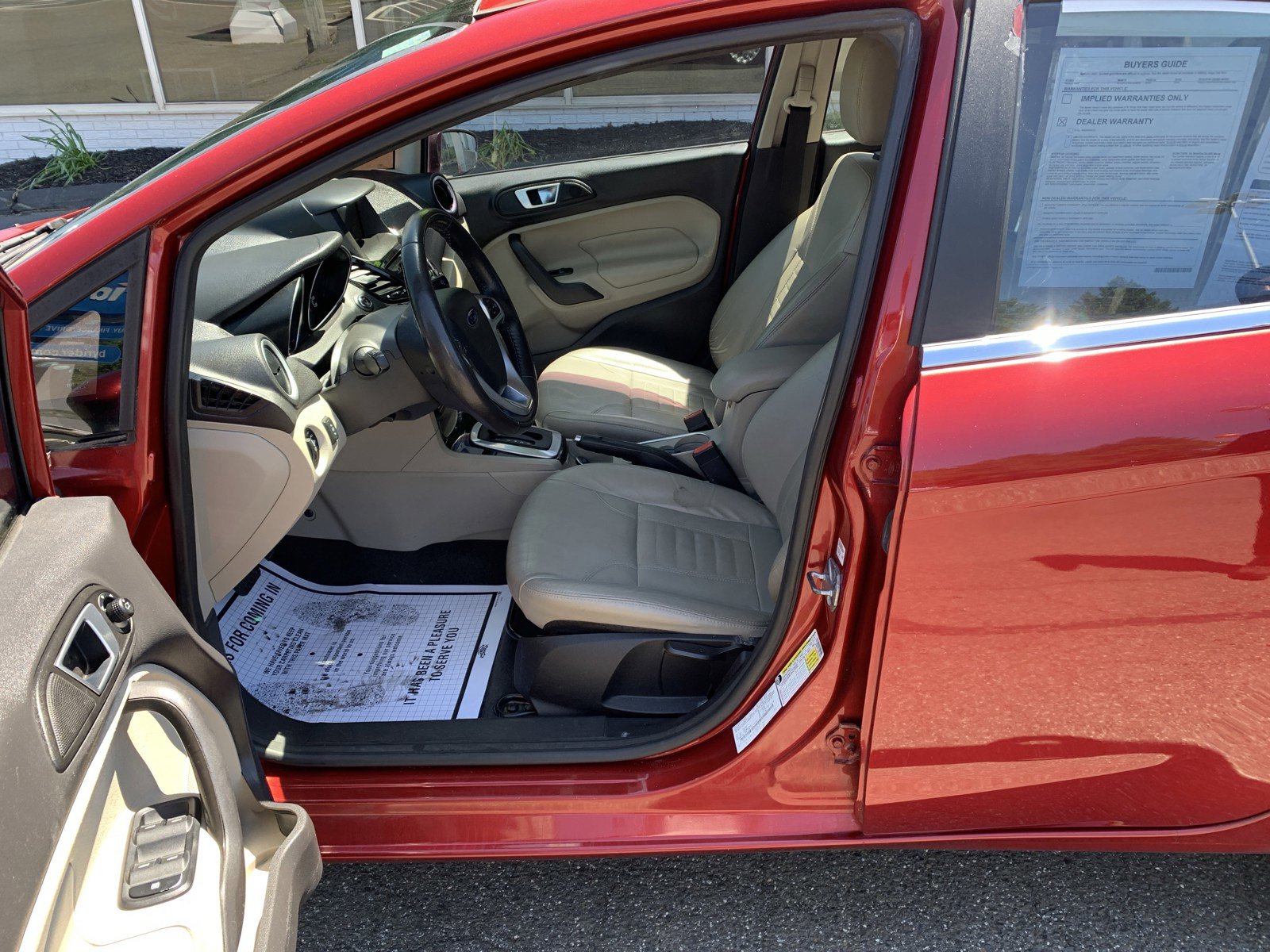 Used 2016 Ford Fiesta Titanium FWD image 9