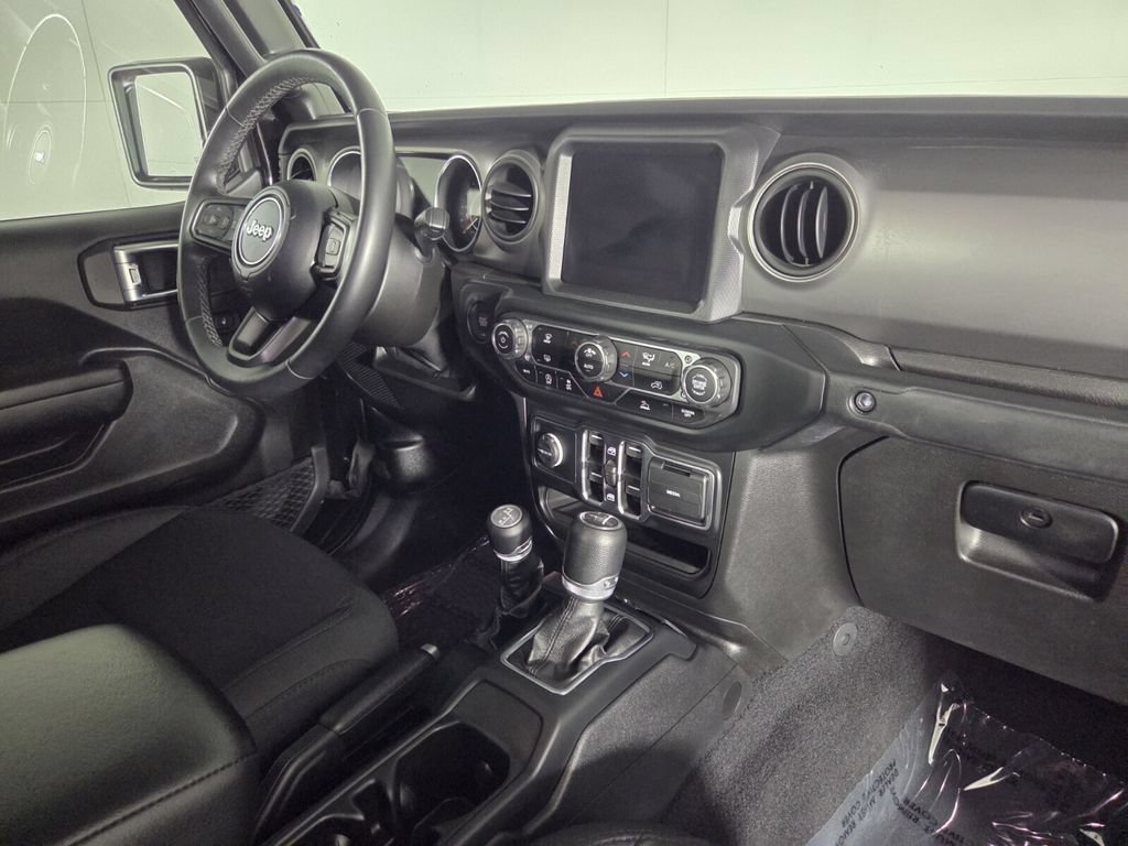 Used 2021 Jeep Gladiator Sport AWD/4WD image 32