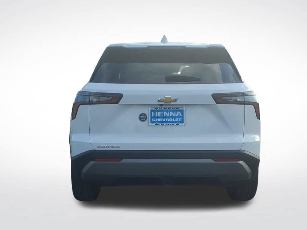 New 2027 Chevrolet Equinox LT w/ Convenience Package II FWD image 4