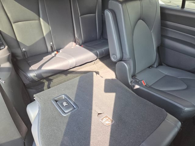 Used 2024 Toyota Grand Highlander AWD image 6
