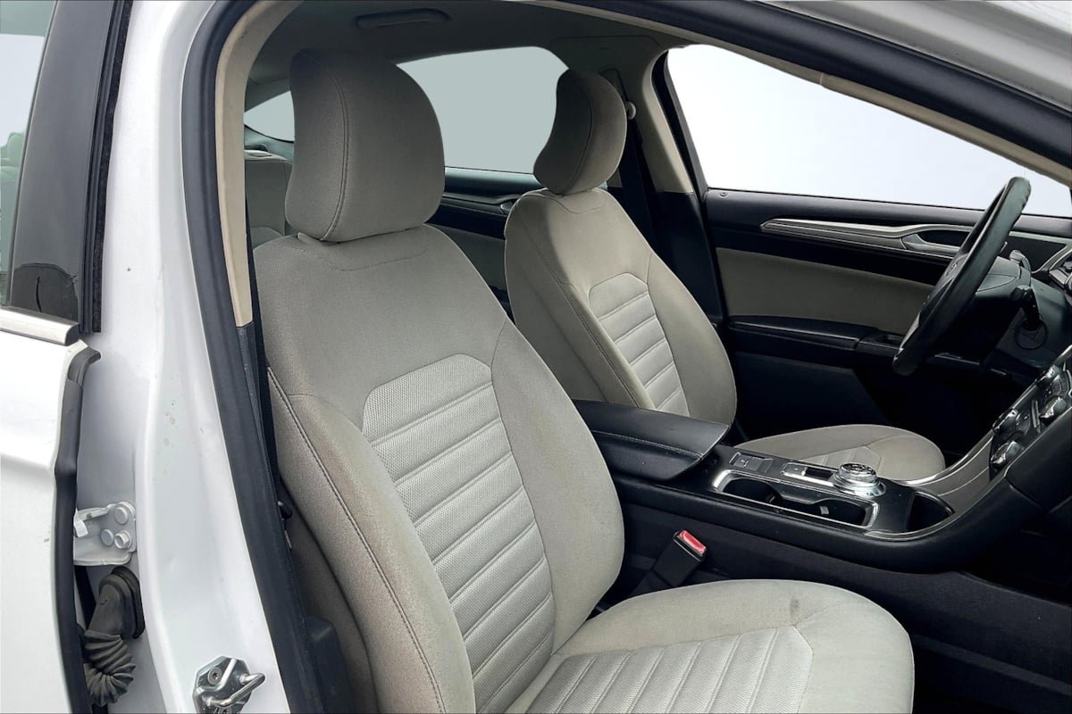Used 2017 Ford Fusion S FWD image 7