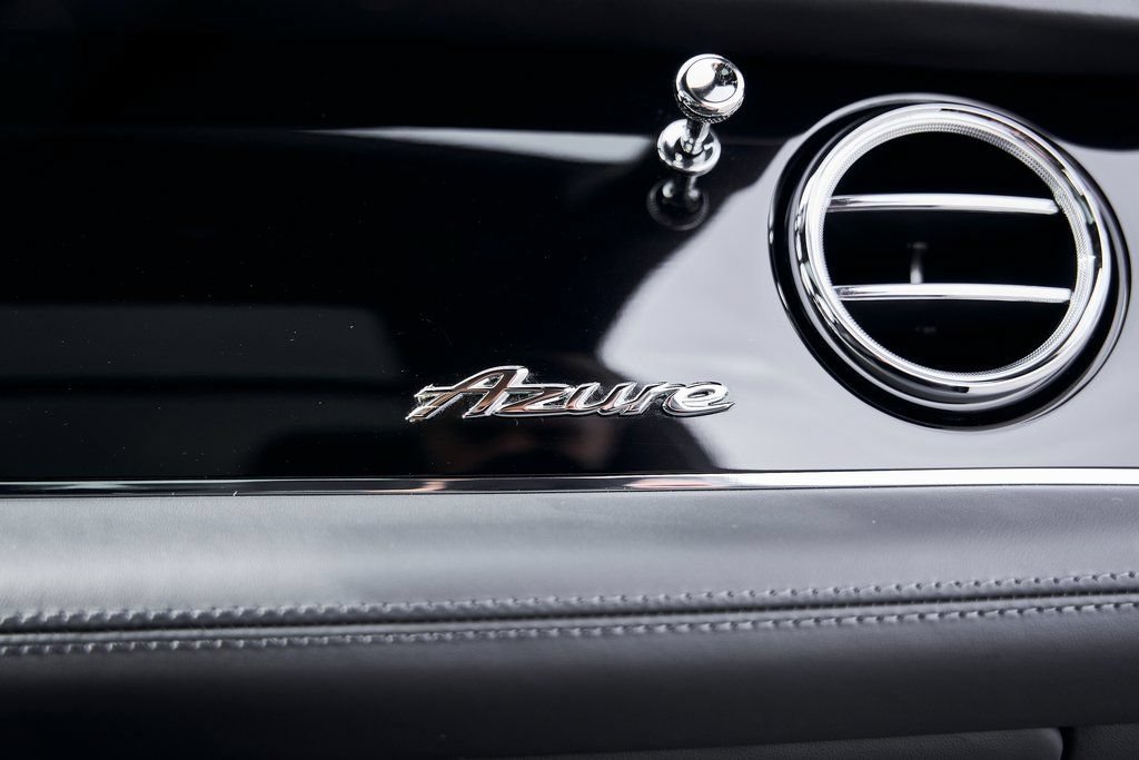 Used 2023 Bentley Bentayga Extended Wheelbase AWD/4WD image 41