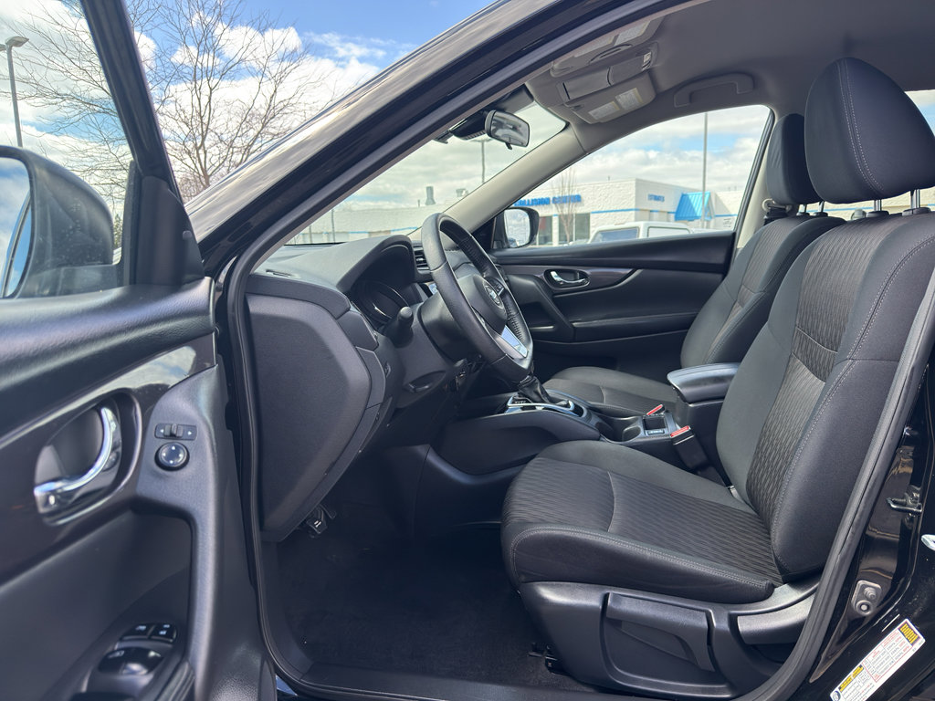 Used 2019 Nissan Rogue S w/ Special Edition Package image 11