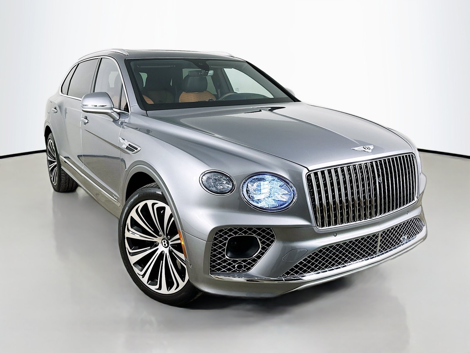 Used 2023 Bentley Bentayga Extended Wheelbase AWD/4WD image 1