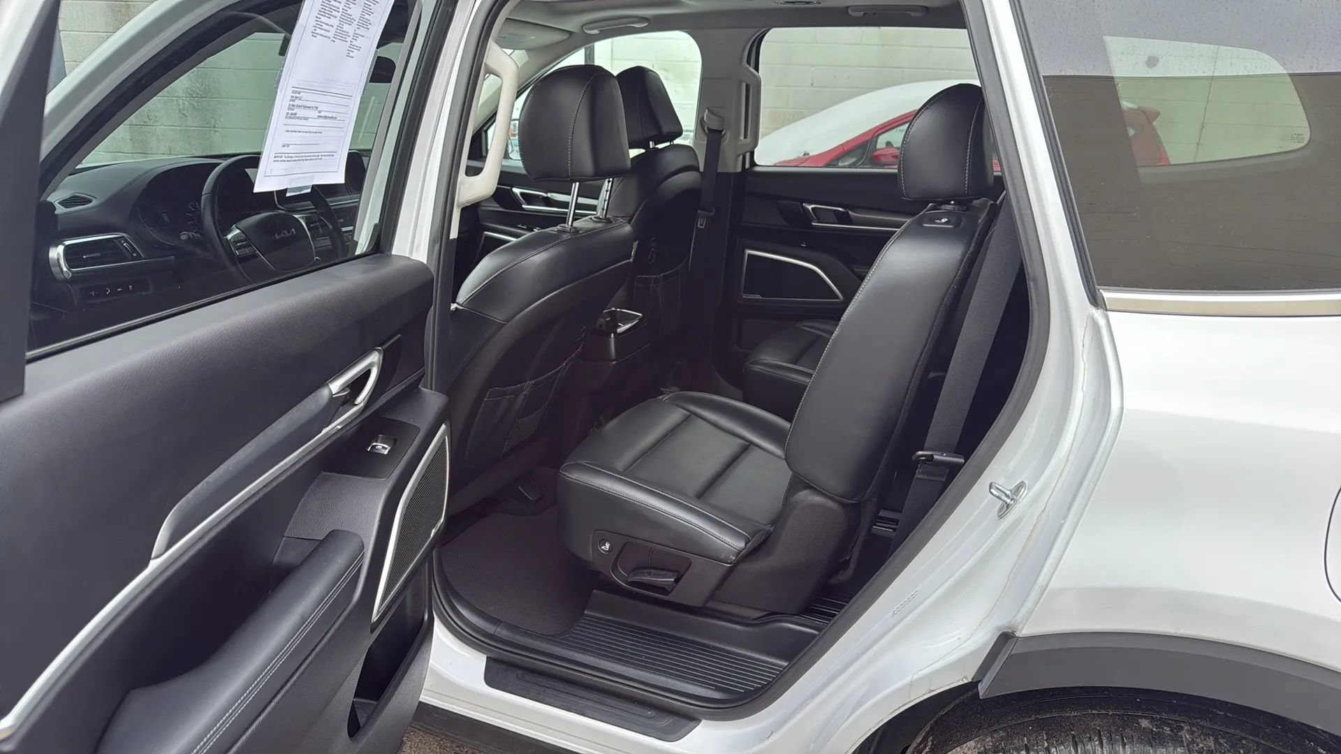 Used 2022 Kia Telluride S AWD/4WD image 28