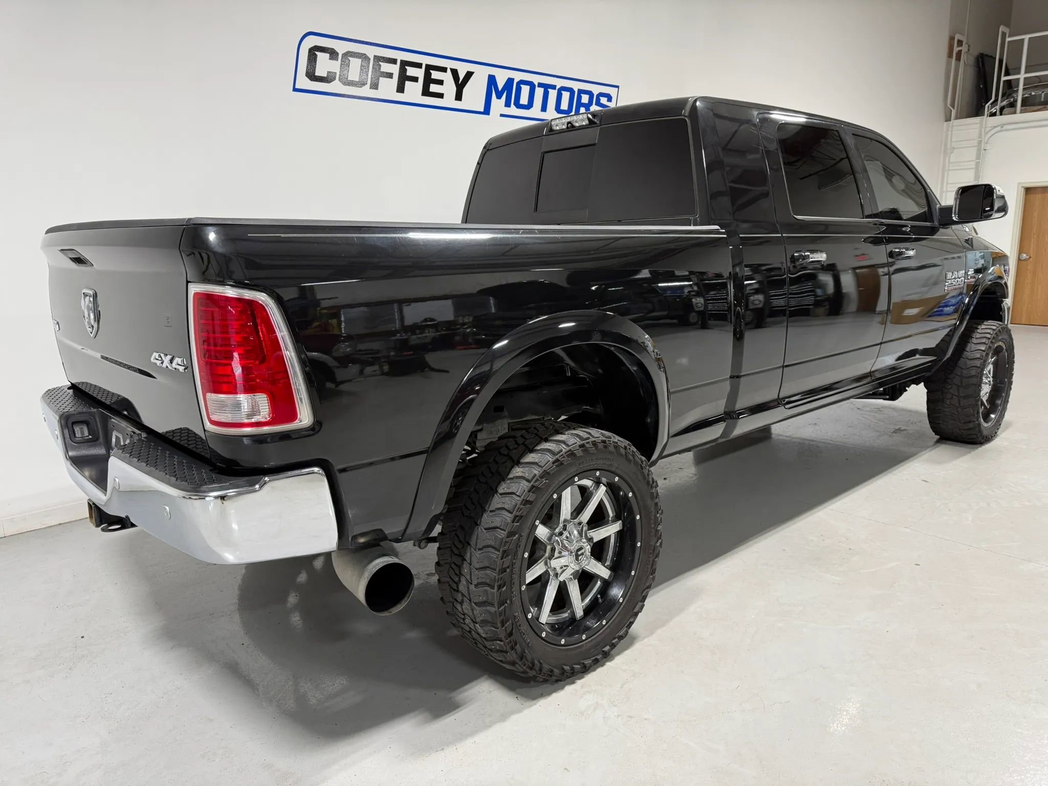 Used 2018 RAM 2500 Laramie image 6
