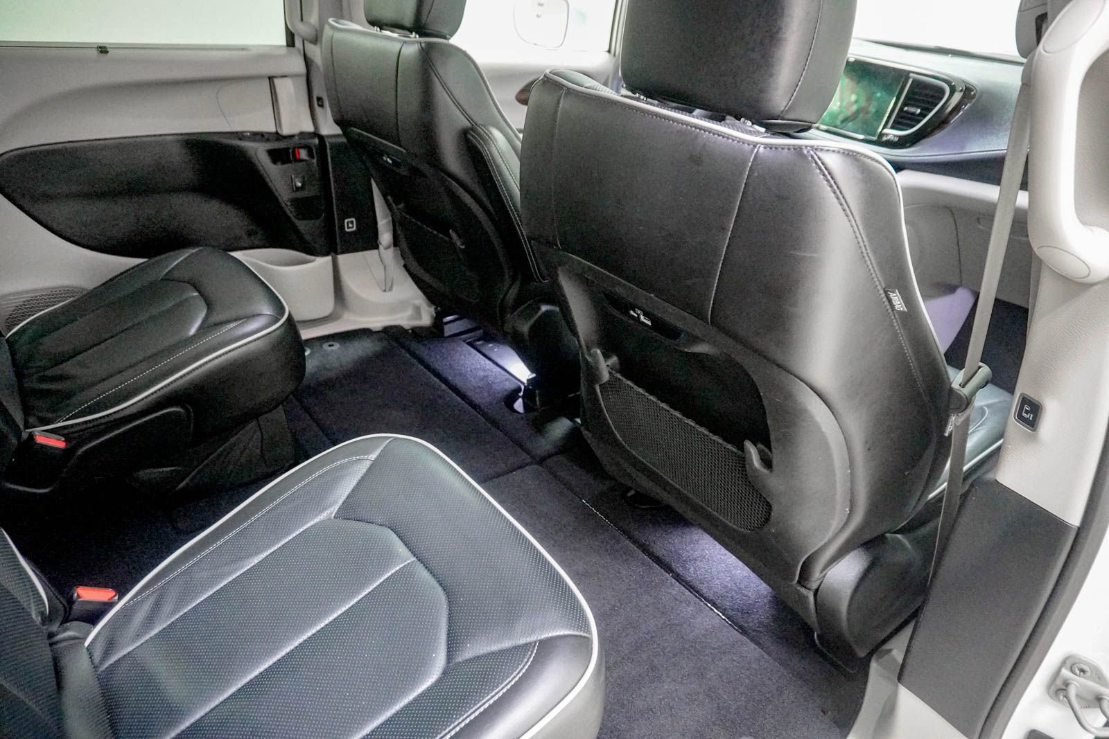 Used 2022 Chrysler Pacifica Limited image 34