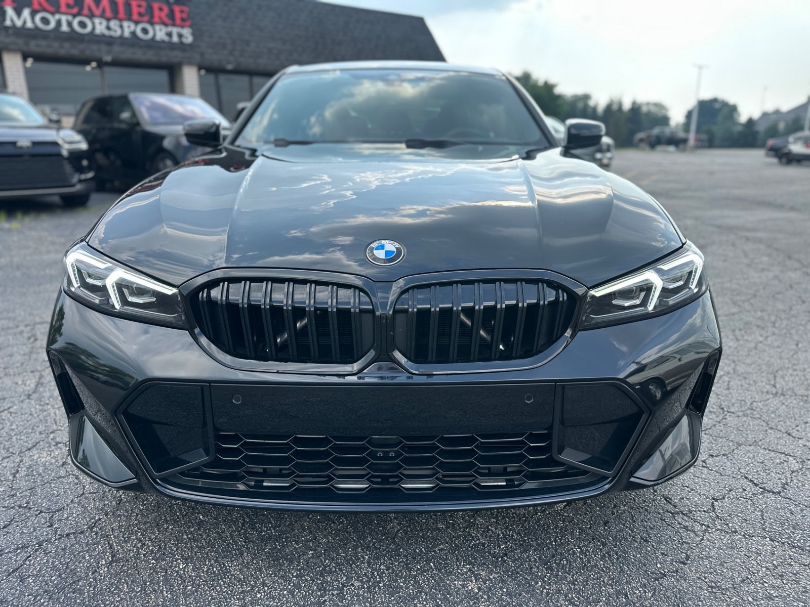 Used 2024 BMW 330i xDrive Sedan w/ M Sport Package AWD/4WD image 10