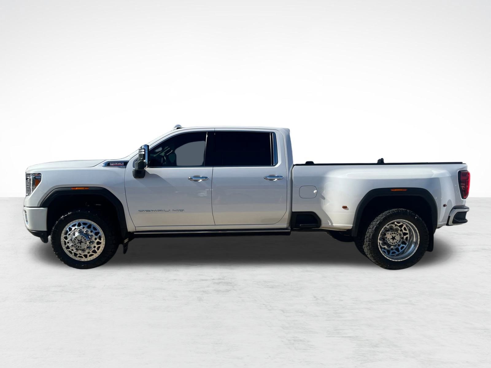 Used 2021 GMC Sierra 3500 Denali w/ Denali Ultimate Package image 2