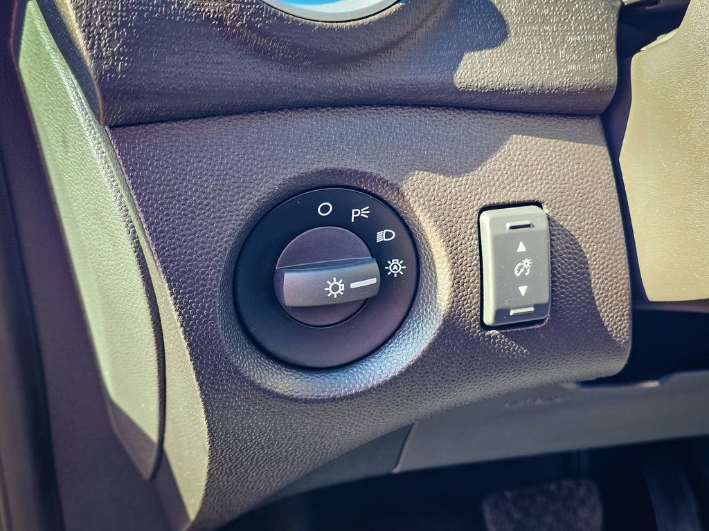 Used 2017 Ford Fiesta SE w/ Cold Weather Package image 12