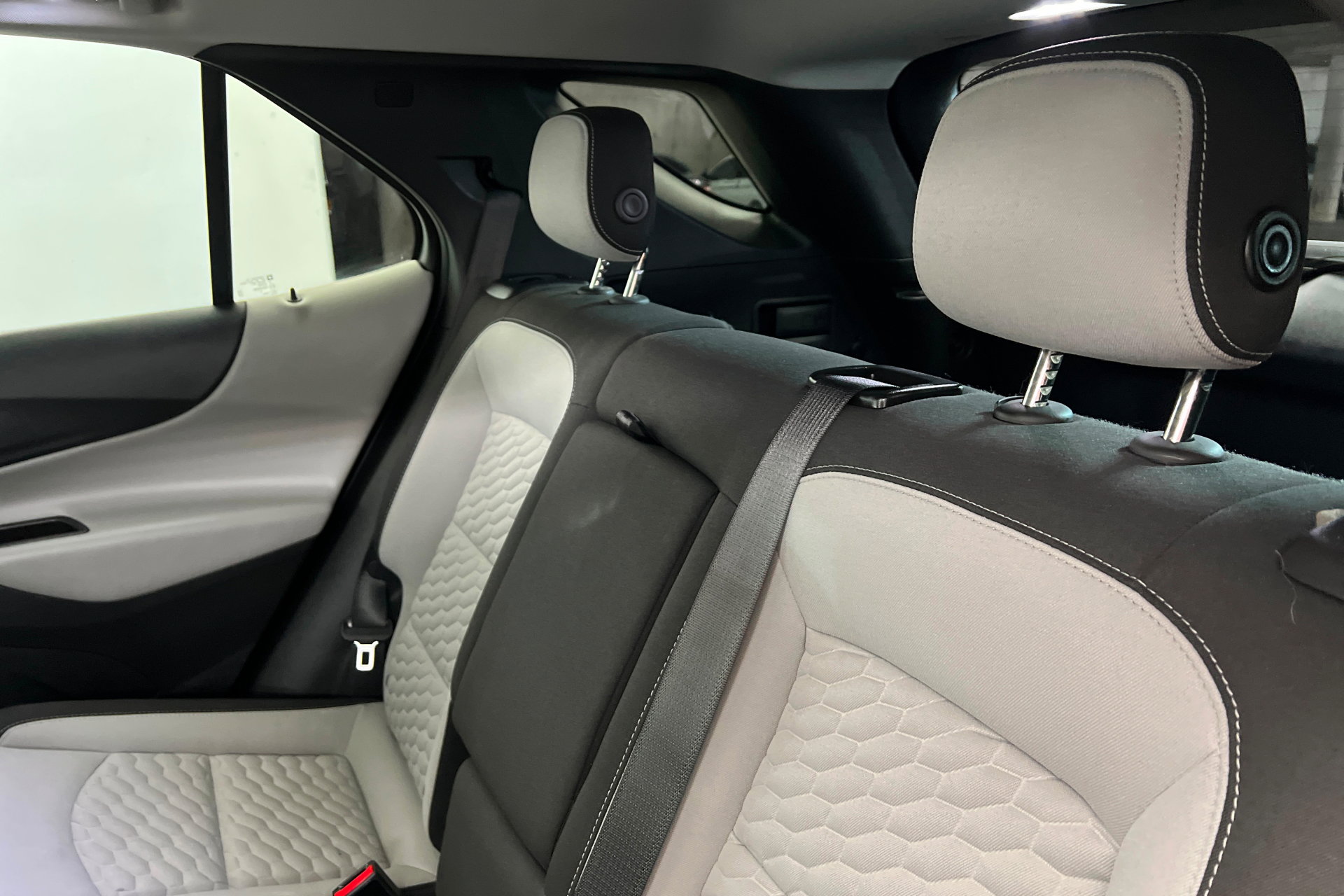 Used 2020 Chevrolet Equinox LT FWD image 21